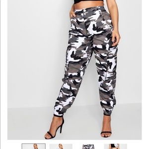 CAMO JOGGERS